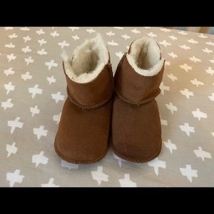 Emu Sherpa booties